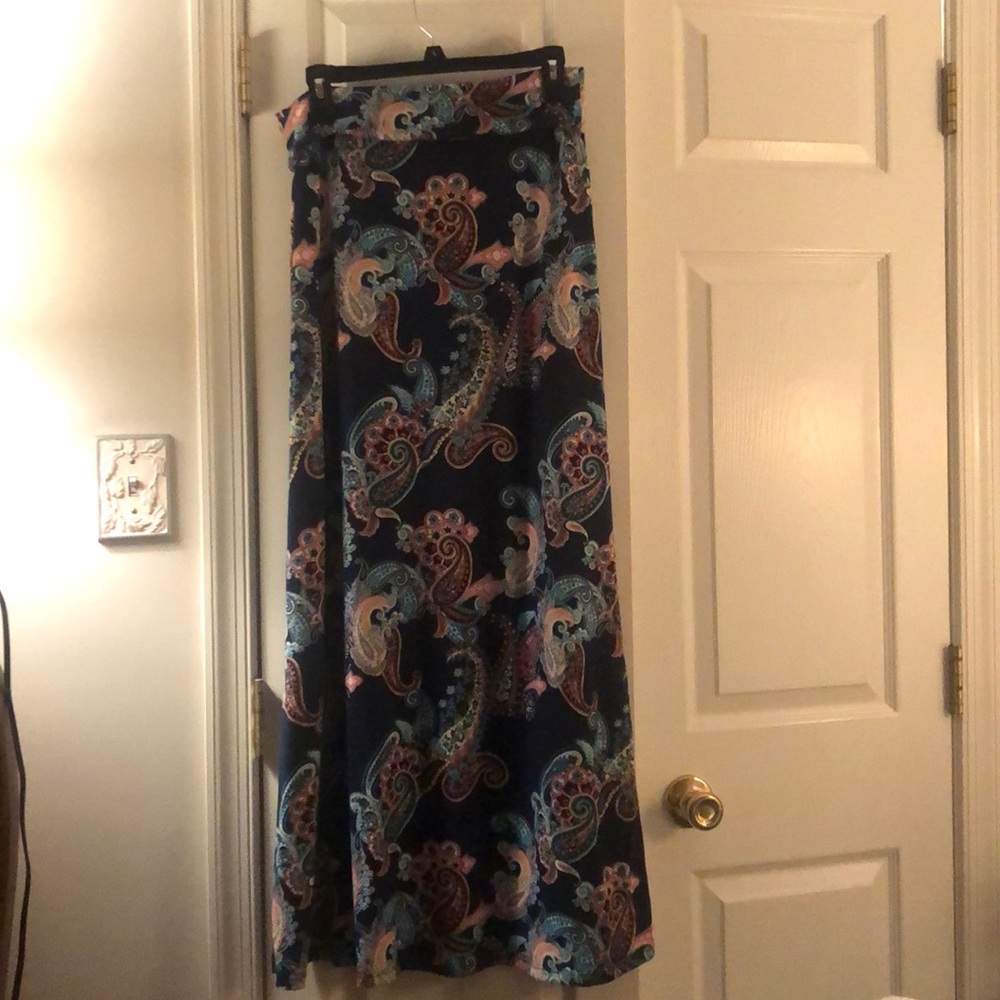 New Promesa Ankle length maxi skirt, large
